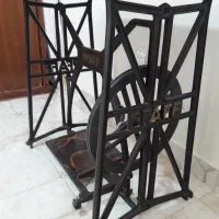 میز چدنی انتیک|کلکسیون اشیاء عتیقه|کرج, باغستان|دیوار