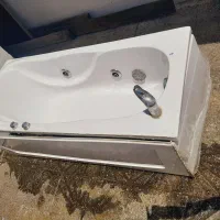 وان ، جکوزی یکنفره همراه با موتور