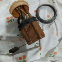 پمپ بنزین پژو وکامپیوترپژ ومقداری وسایل ماشین