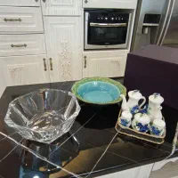 یک ظرف کریستال میوه خوری و  سری آبلیمو خوری