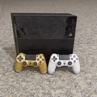 یک عدد ps4 فت حافظه ۵۰۰ گیگ