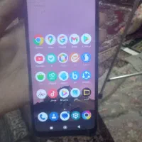 پوکوc40گیگ۶۴رام۴+۱باطری۶۰۰۰