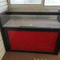 پیشخوان یا ویترین مغازه