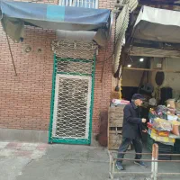 شش-متر-مغازه-در-بازار-صاحب-الامر