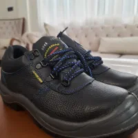 کفش ایمنی کفش کار نو سایز ۴۰ دو جفت موجوده تخفیف