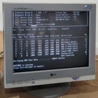 مانیتور ال جی سالم و دوتا کیس