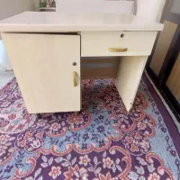 میز کامپیوتر و تحریر