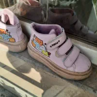 بوت اسپرت دخترانه در حد نو