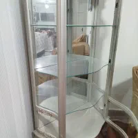 میزصبحانه خوری۴نفره به همراه کمد شیشه ای ویترینی|میز و صندلی غذاخوری|قزوین, |دیوار