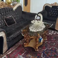 مبل کار کرده به همراه میز عسلی