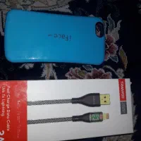 شارژر ایفون با یک قاب ایفون 6