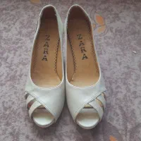 کفش وصندل درحدنو نو.عکس پاخور نداره