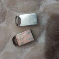 دو عدد فلش ۶۴و۸ گیگ
