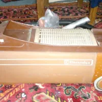 جاروبرقی الکترولوکس