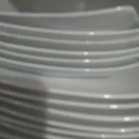 نیازمند یه نفر خانم جهت چیدن و نظافت وسایل