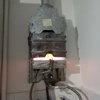 تعمیر انواع آبگرمکن دیواری در محل