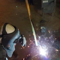 کارکر ساده پرسکار و جوشکار