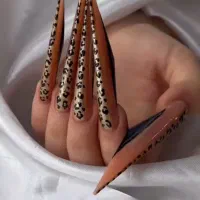 اجاره میز ناخن و کارآموز رایگان