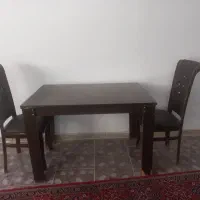 میزناهارخوری به همراه دو تا صندلی