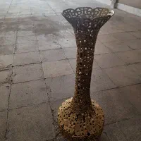 گلدان برنجی سالم وتمیز ۴۲۰۰ تومان|صنایع دستی و سایر لوازم تزئینی|تهران, ائمه اطهار|دیوار