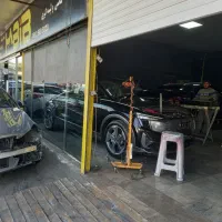 کارگر نقاش خودرو