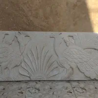 سنگ نمای جلوی ساختمان