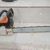 یک عدد اره موتوری|ماشین‌آلات صنعتی|رزن, |دیوار