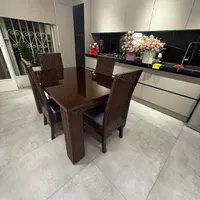 میز غذاخوری ۴ نفره