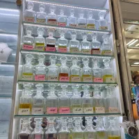 عطر همراه با شیشه