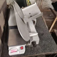 یخچال فریزر ویترین کالباسبر ترازو