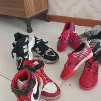 کتونی و کفش سالنی بچگانه