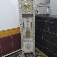 ساعت ایستاده معاوضه با آیینه کنسول سفید هم دارم