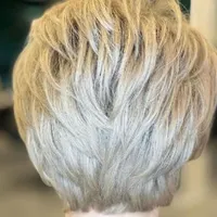 اصلاح صورت . کوتاهی و رنگ مو با تخفیف ویژه|خدمات آرایشگری و زیبایی|رشت, معلم|دیوار