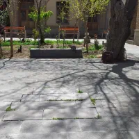 حیاطی با موقعی خوب برای آموزشگاه و کلینیک و..