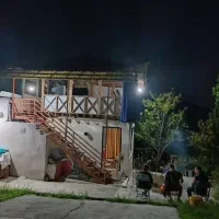 ویلا باغ جنگلی کوهستانی بالکن دار|اجارهٔ کوتاه‌مدت ویلا و باغ|لاهیجان, آهندان|دیوار