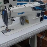 دو عدد چرخ خیاطی صنعتی به همراه ادوات خیاطی