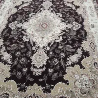 فرش رنگ زمینه زرشکی