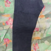شلوار لی و کفش زنانه