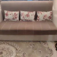 مبل راحتی همراه بامیزعسلی