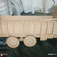 ماکت ماشین بزرگ