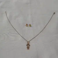 ست گردنبند و گوشواره وانگشتر دخترانه و یک دستبند