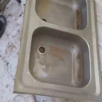 یک عدد سینگ ظرفشویی سالم بفروش می‌رسد