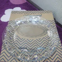 تعدادی ظروف شیشه ای نو داخل کارتون