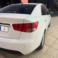 سراتو بدون رنگ کم کار