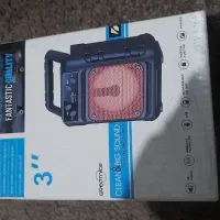 اسپیکربلوتوثی کاملا نو