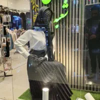 مانکن نشسته همراه پافر