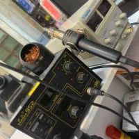 تعمیر کار موبایل نیمه حرفه ای