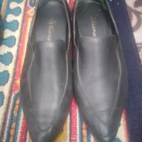 یه جفت کفش زنانه نو