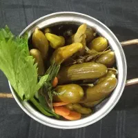 انواع ترشی ها لیته بادمجان مخلوط بامیه خیار شور|خوردنی و آشامیدنی|شاهین‌شهر, سعدی شمالی|دیوار