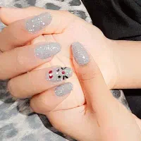 کاشت ناخن|خدمات آرایشگری و زیبایی|میبد, |دیوار